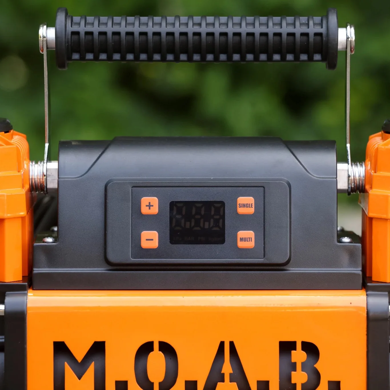 EZ Flate M.O.A.B. Auto Air Portable Air Compressor - Image 7