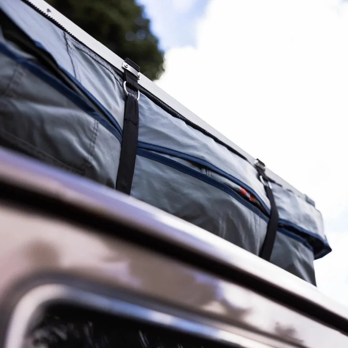 Roam Adventure Co Vagabond XL Rooftop Tent - Image 25